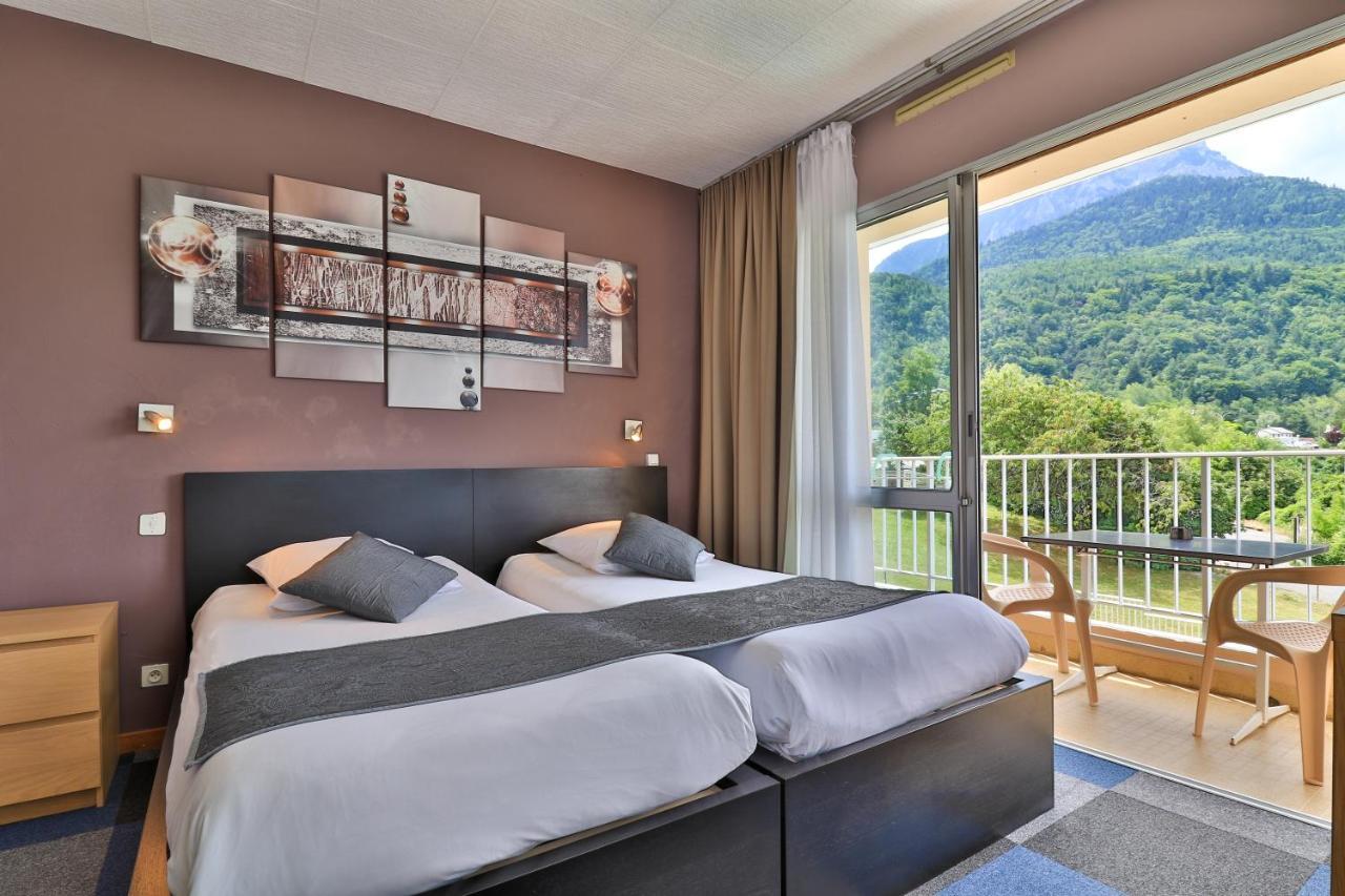 סבינס Hotel Les Flots Bleus מראה חיצוני תמונה